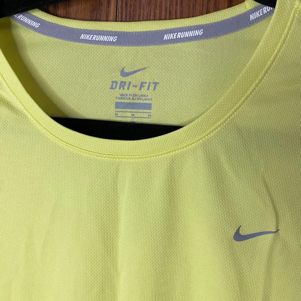 Nike Running Dri-FIT Shirt Womens Medium Neon Yellow Short Sleeve‎ Tee
